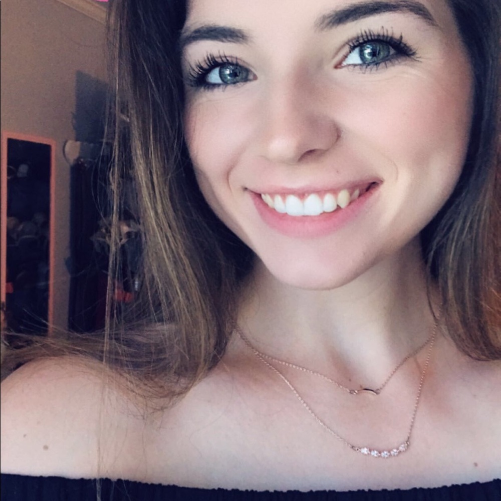 Meet your Posher, Emily